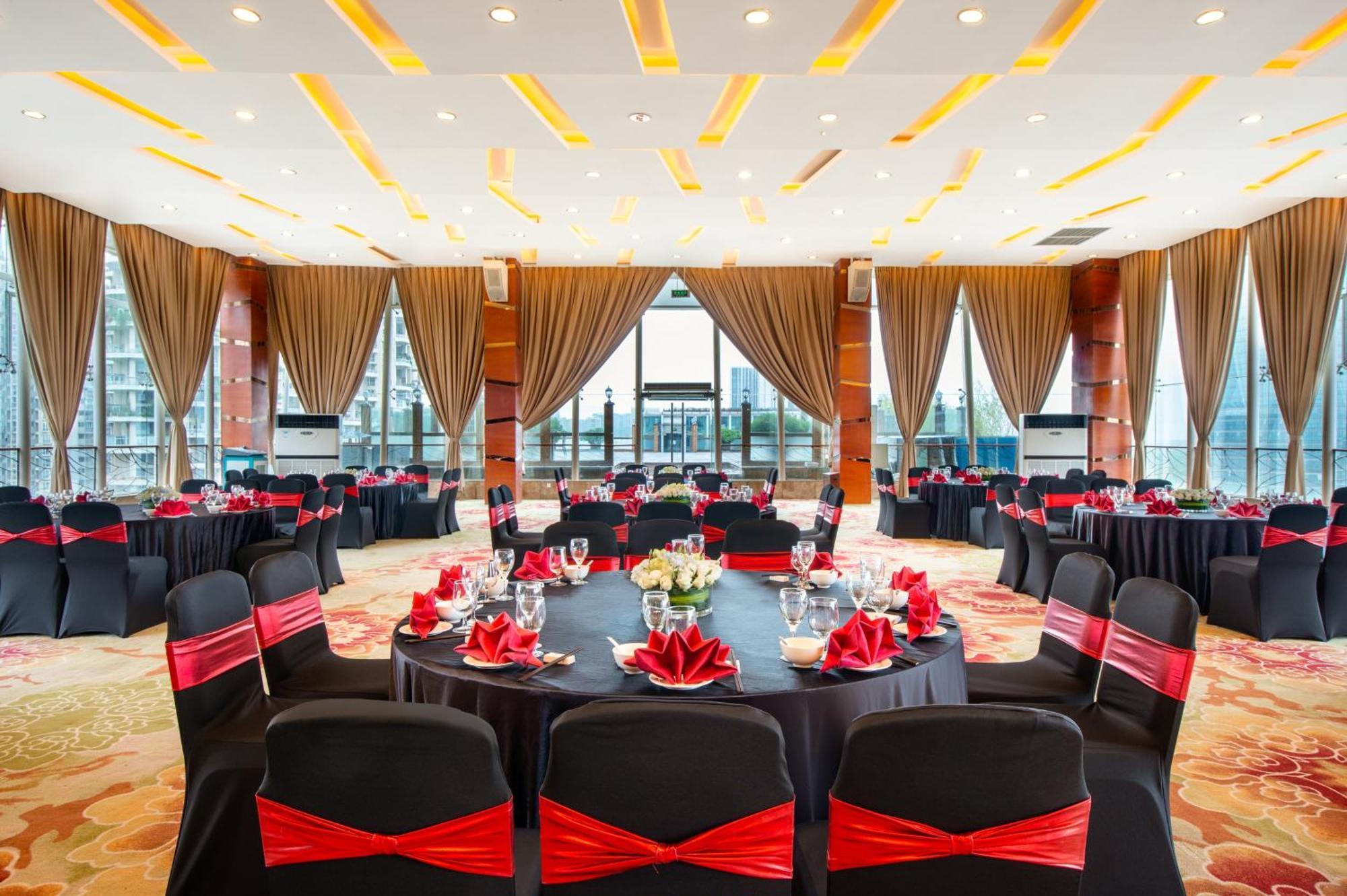 Holiday Inn Chengdu Century City-Westtower מראה חיצוני תמונה